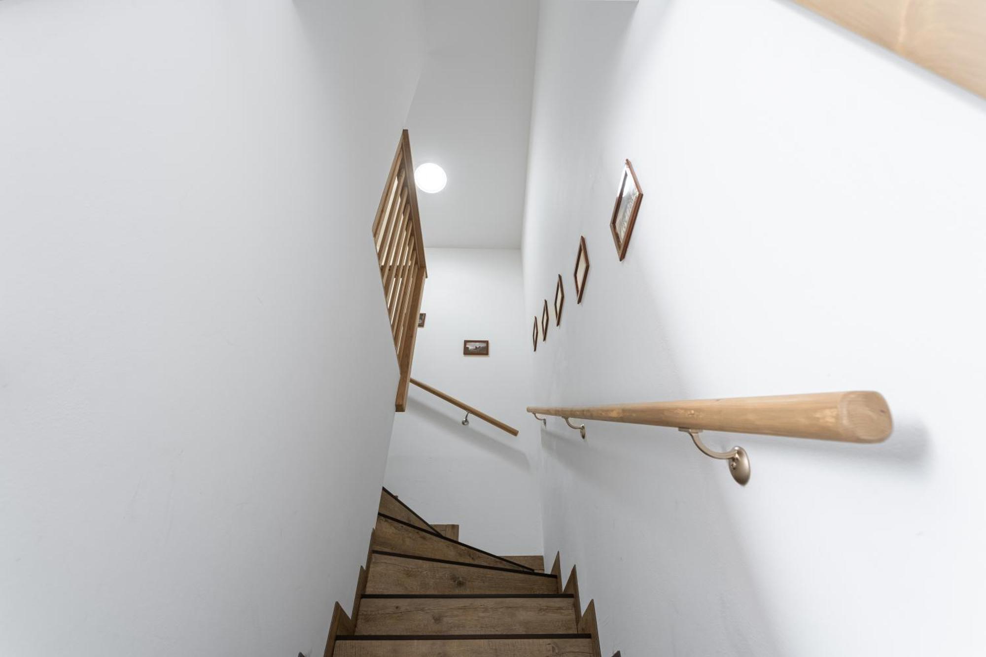 Apartman Cubik Bozi Dar Luaran gambar